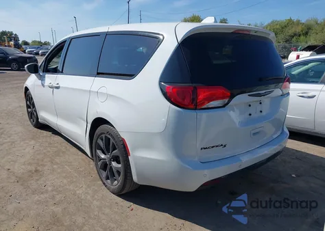 2018 Chrysler Pacifica Touring Plus из США, поврежденный, VIN 2C4RC1FG5JR228429